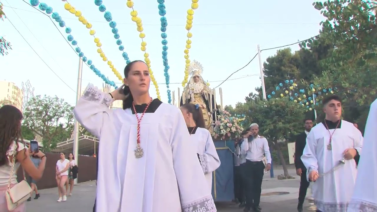 El Equipo de Gobierno acompaña a la Virgen de la Estrella en el regreso ...